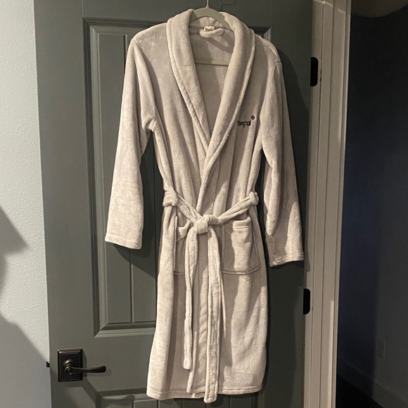Gray Rongtai Robe - Picture 2 of 5